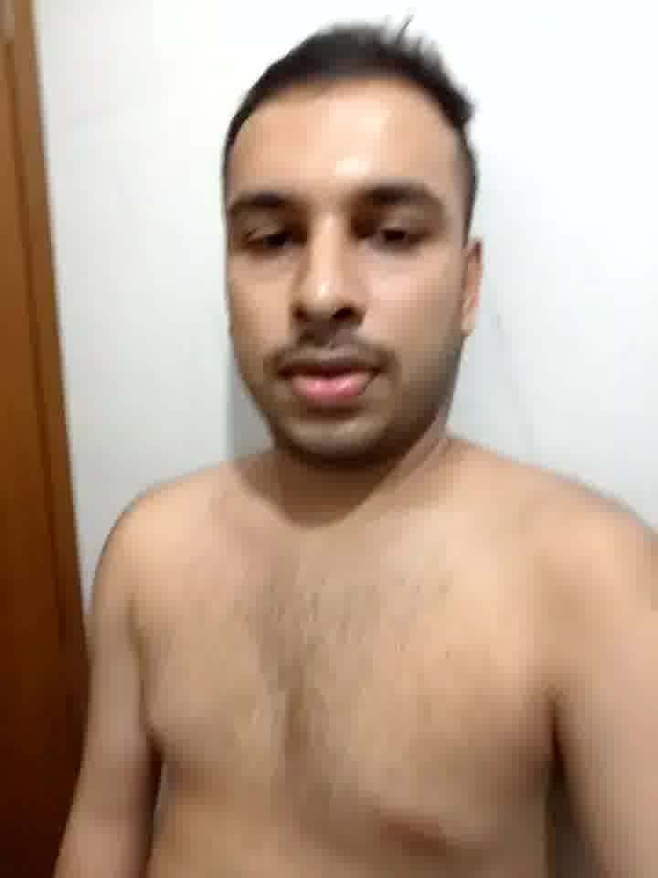 [19 Aug 18:35] Private Show – video od webkamerové modelky vishnuvinod_india