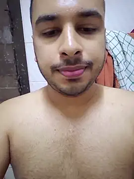 Full bath show – video od webkamerové modelky vishnuvinod_india