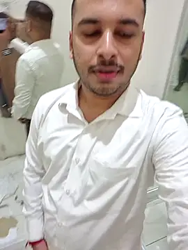 Iam so Horny so I cummed inside dressing room – video od webkamerové modelky vishnuvinod_india
