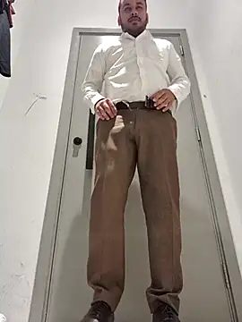 Trial room cumming