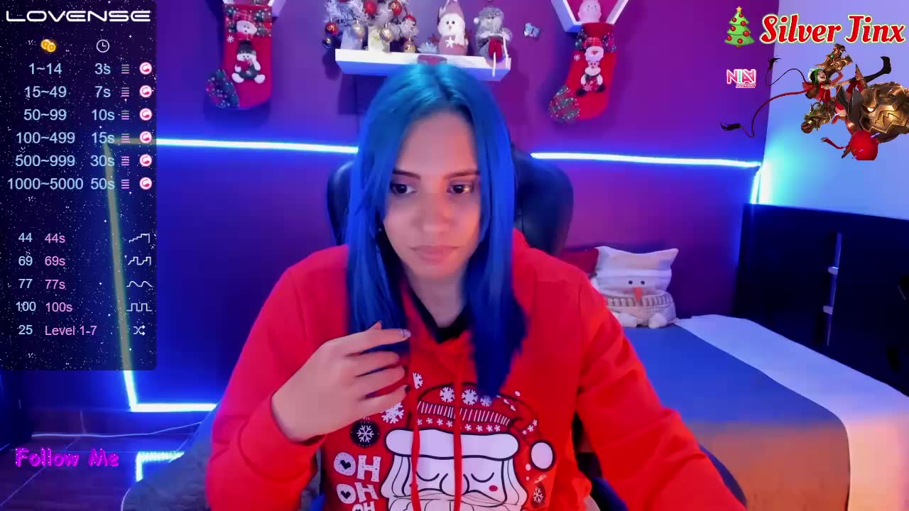 Naughty girl plays with her bare tits - JinxSilver主播的视频