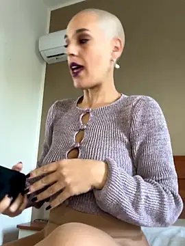 pvt show: cum on my hairy armpits / pulling nipples - Video von emprexkala Cam-Model