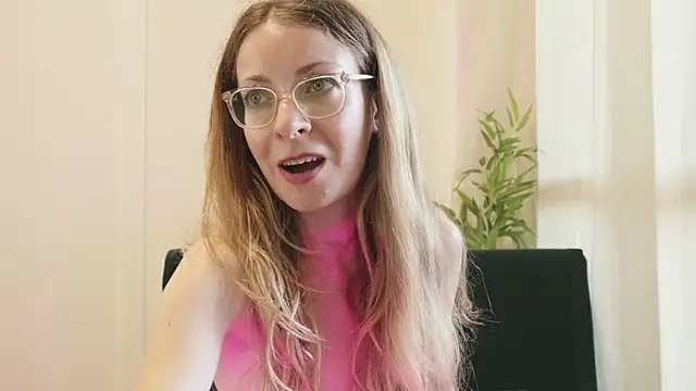 [24 Jul 15:52] Private Show - vídeo de Luna_Riva modelo de câmara