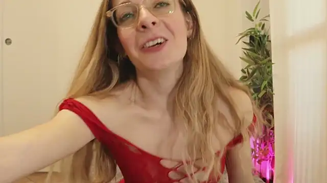 [25 Nov 14:31] Spy Show - vídeo de Luna_Riva modelo de câmara