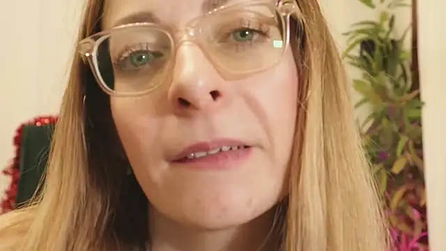 [16 Dec 12:00] Private Show - vídeo de Luna_Riva modelo de câmara