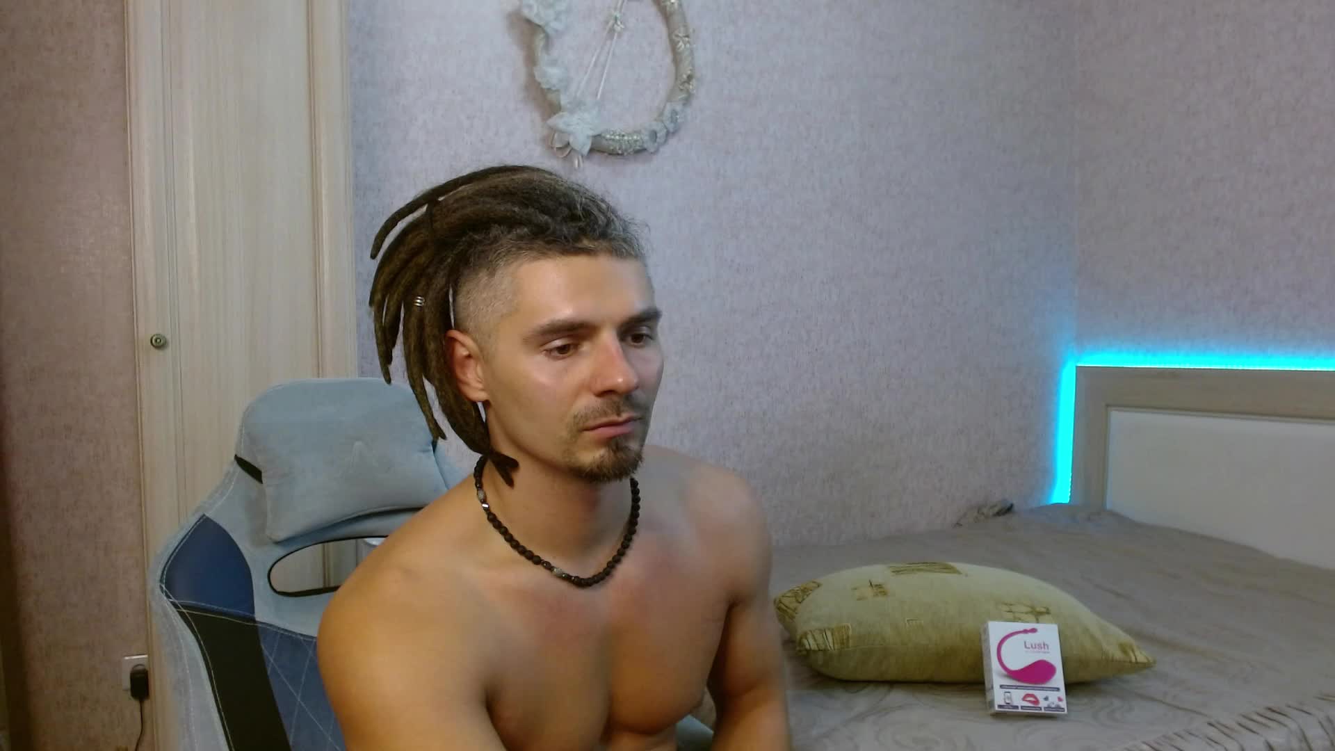 Handjob, hot body and ass are here for you! – video modela na kameri Aestheticguy101