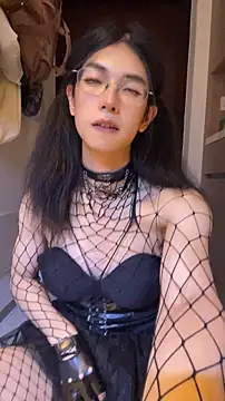 [10 Jun 00:41] Public Show