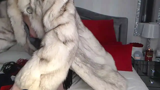 Fur Fucking Fetish - video by LuanaColucci cam model