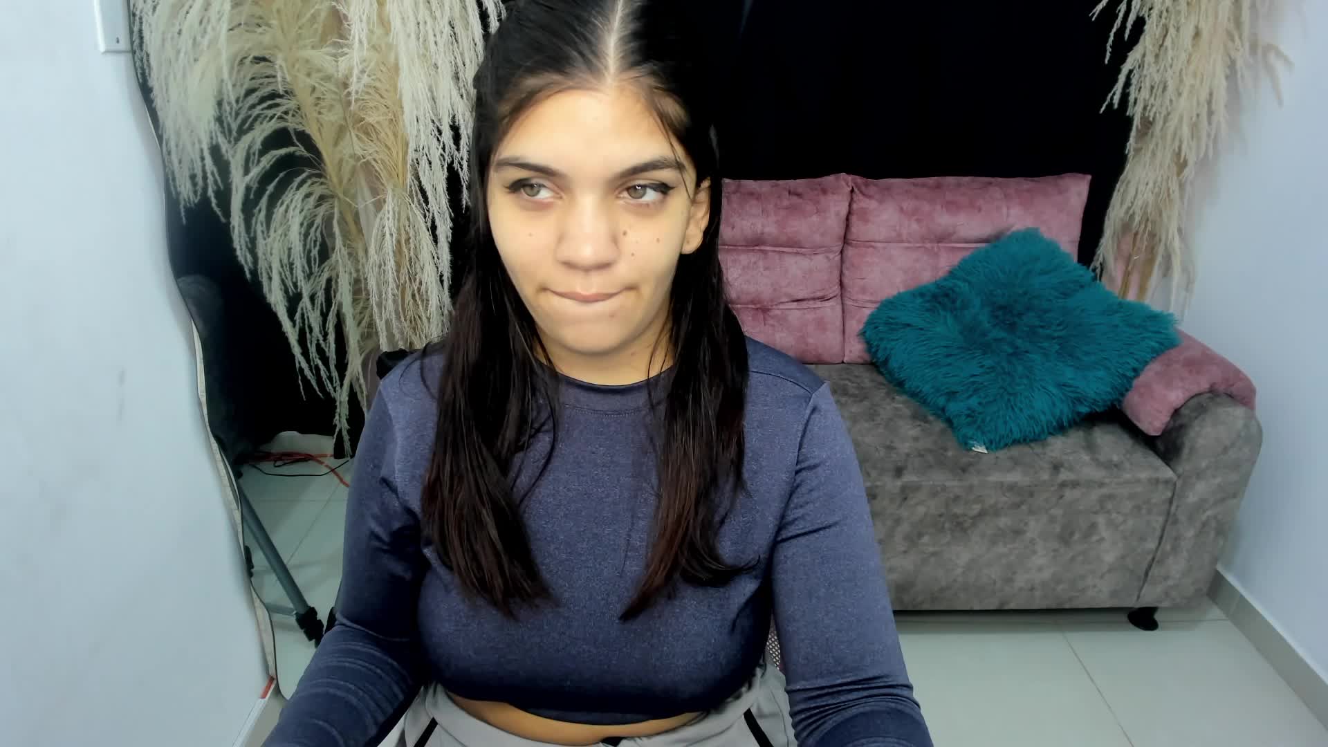 Anissa- Webcam Model Profile | xHamsterLive