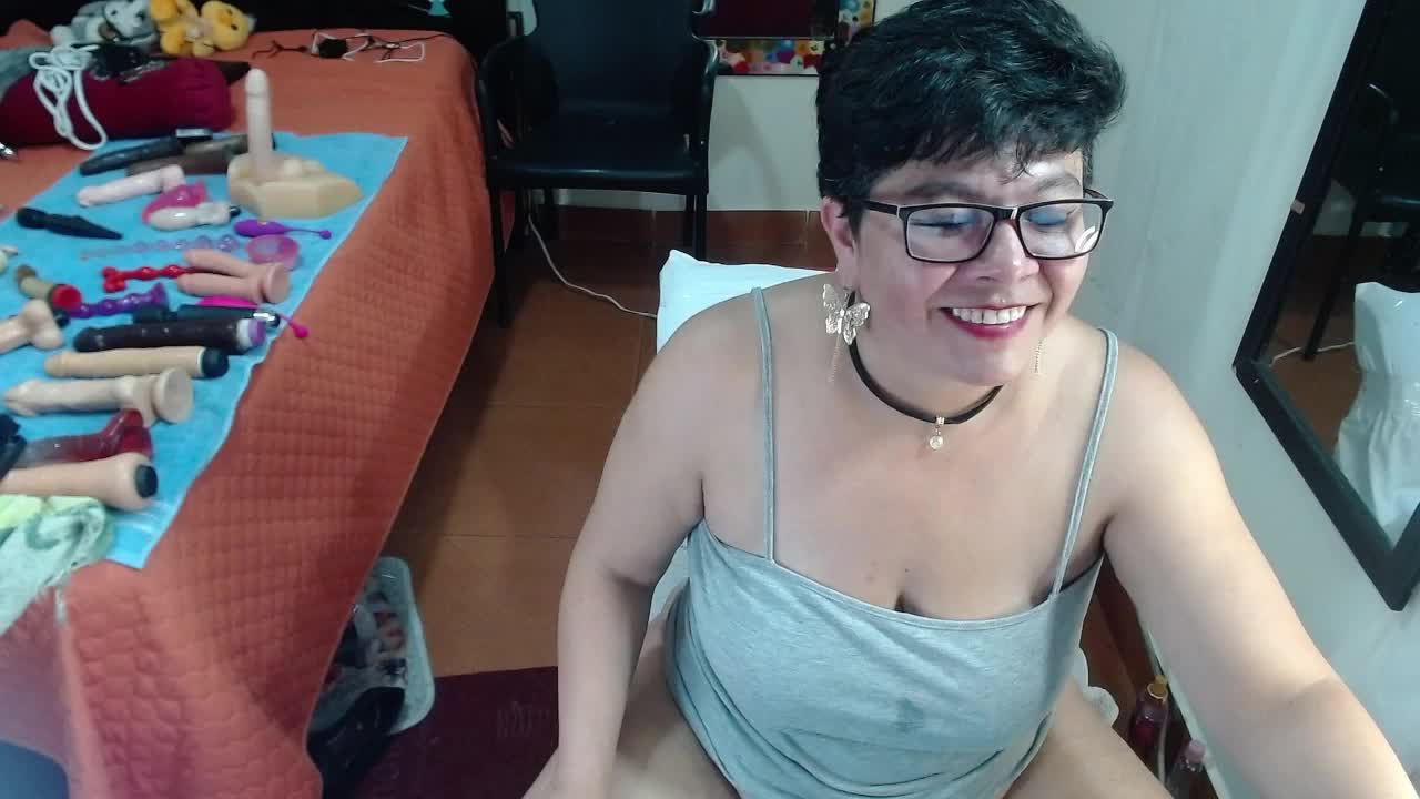 wet shirt - video by angelitolove727 cam model