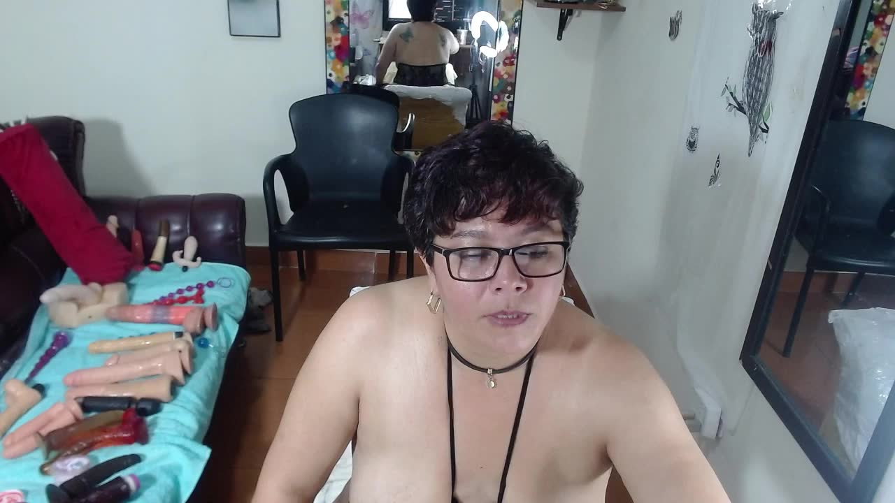 TRIPLE, PENTIRACION PUSSY - video by angelitolove727 cam model