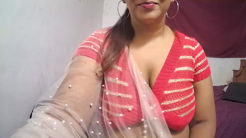 Chubby Jaanu aunty Teasing a Fan - วิดีโอโดย naughtyjaanu โมเดลแคม