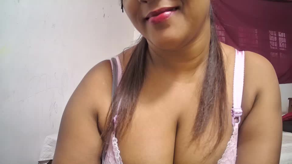 Showing ass hole and close play - video by naughtyjaanu cam model