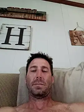 [11 Aug 09:45] Public Show - vidéo du modèle de showcams Clint12344