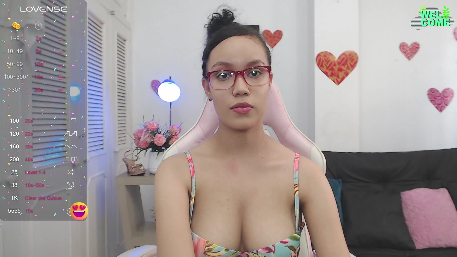 tit show saying fuck me daddy jumping and showing my ass - video by ferija_05 cam model