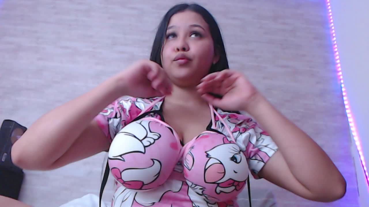 milk and hot squirt - video by karla_smith8 cam model