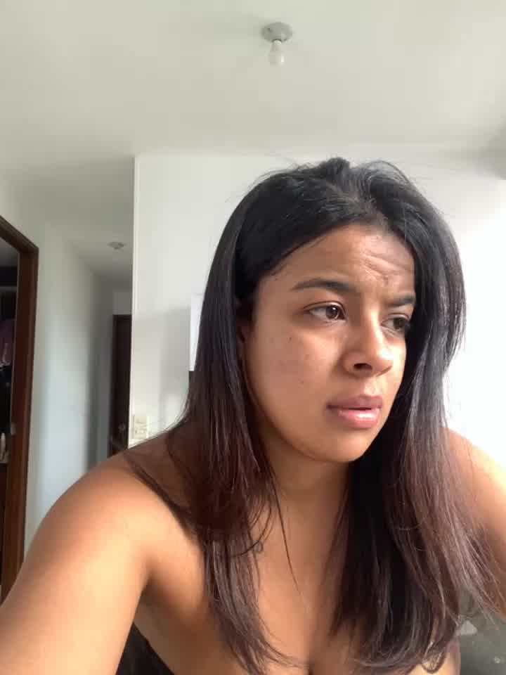 VISIT ME - trianawhite adlı kamera modelinin videosu