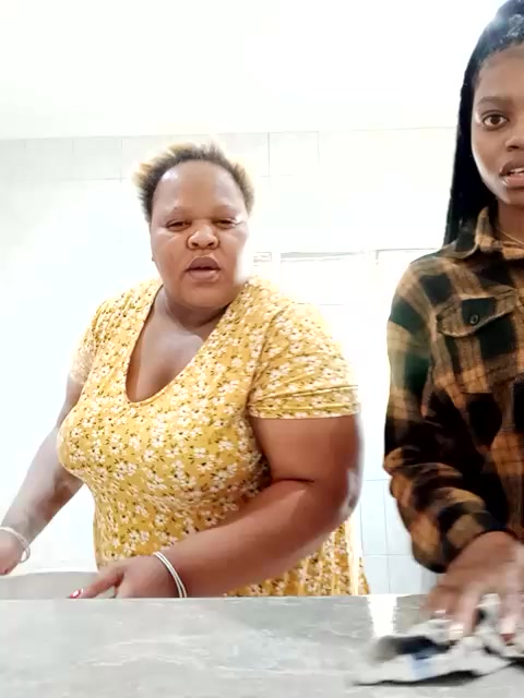 cooking sexy bbw - video by XSEXYBBW69X cam model