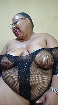 Just smoke love - video by XCHOCOLOVEBBW69 cam model