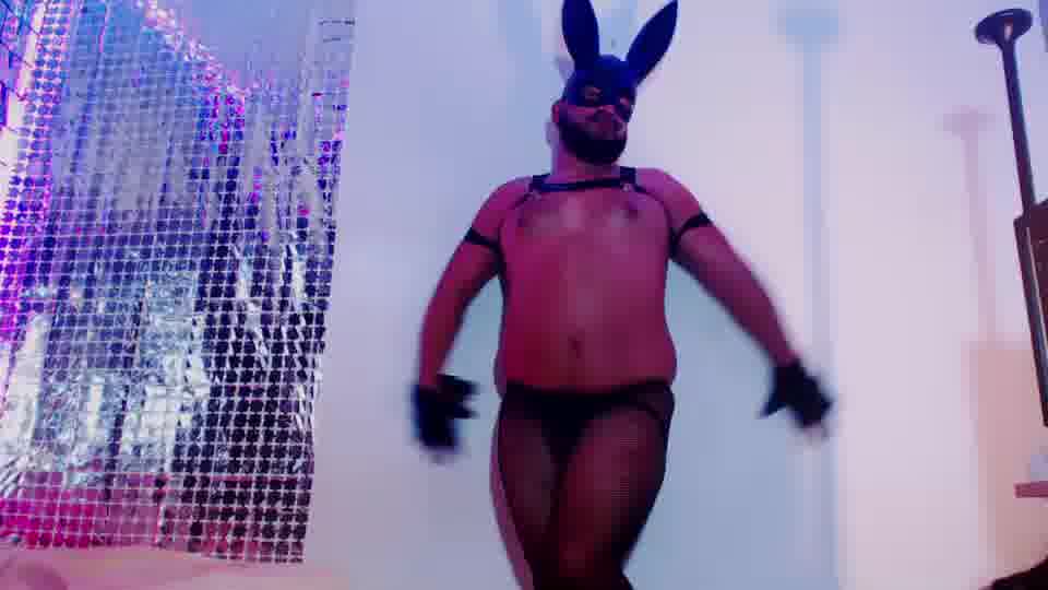 sexy bad bunny - vidéo du modèle de showcams the_master_foal_