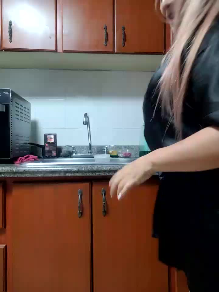 nude new tits, masturbation and finish rich squirt - Vídeo de anita1976, modelo de vídeos