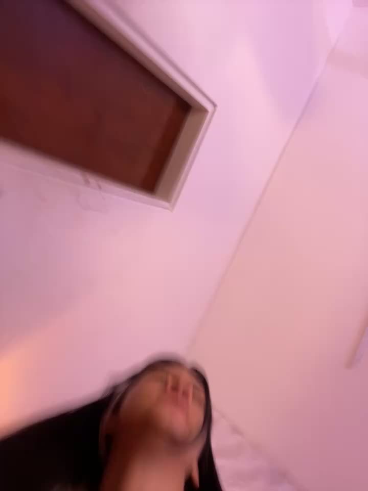 DANCE NAKED WITH ME!! - vídeo de la modelo de cam Alhanna_