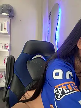 FUCK PUSSY WITH PLUG ANAL!! - vídeo de la modelo de cam Alhanna_