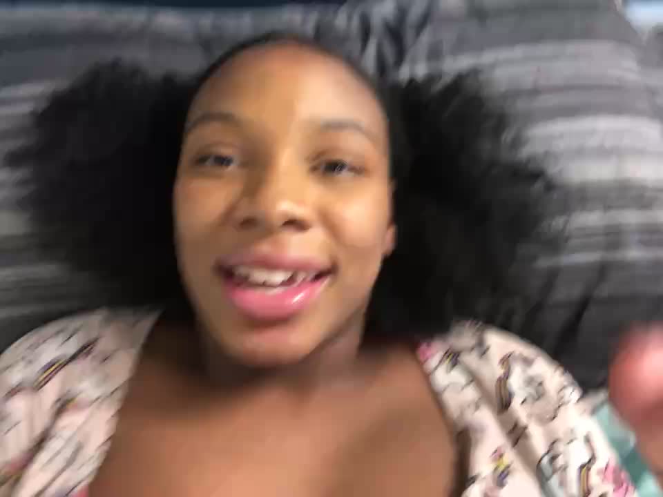 Your favorite pussy fairy - video by EatSweetMolly cam model