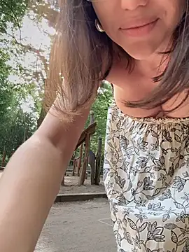 Full naked in public park - video by Musae cam model