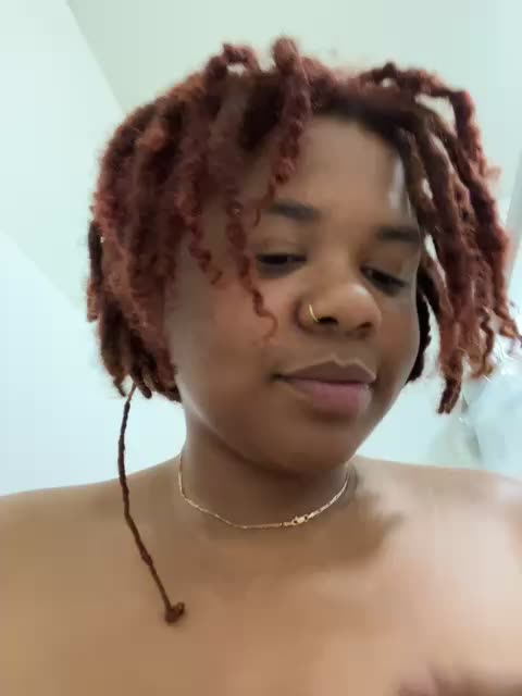 Private Show: shower pussy play plus talking - clip cu HEARTBREAKBRE