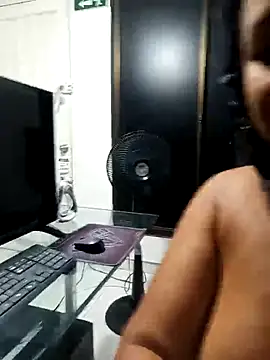 Gran Squirt in the office - video by ashley69_brown cam model