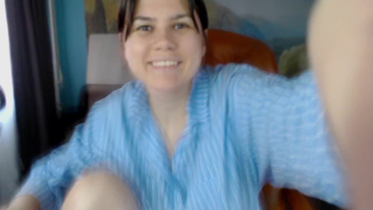 holly fuck－カメラキャストのNinaVIの動画