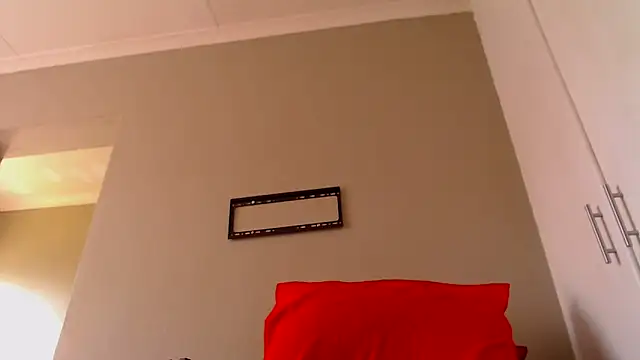 pig nasty cum and kiss show