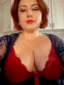 [4 Jun 20:06] Private Show – video modela na kameri mom4you