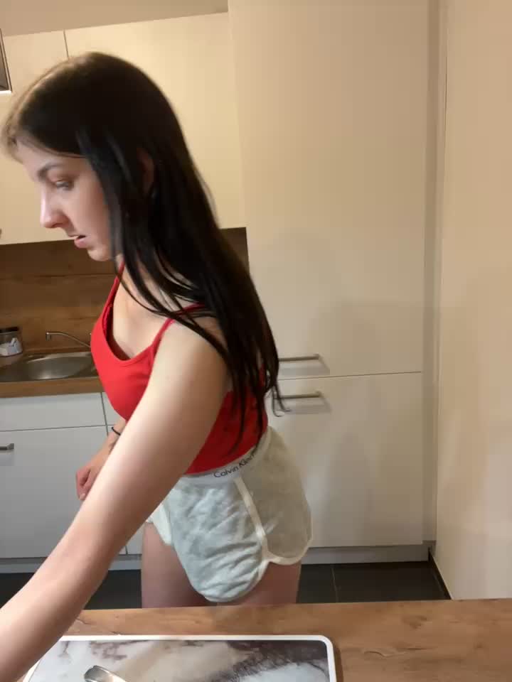 XXL privat Show with some hot shit, Fuckmaschie, mutch Orgasm and squirt, dildo blow and Ride - video av DoriDelux66 cam model