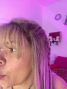 [16 Apr 20:29] Private Show - βίντεο μοντέλου carolina16love