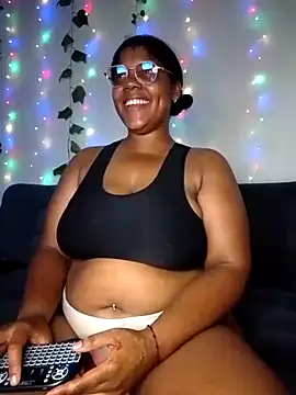 mmmm rich jet - video by Lilyth__Brown cam model