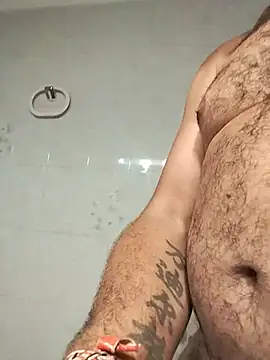 Corrida en el baño -cum in the batroom – video od webkamerové modelky juandi21cm