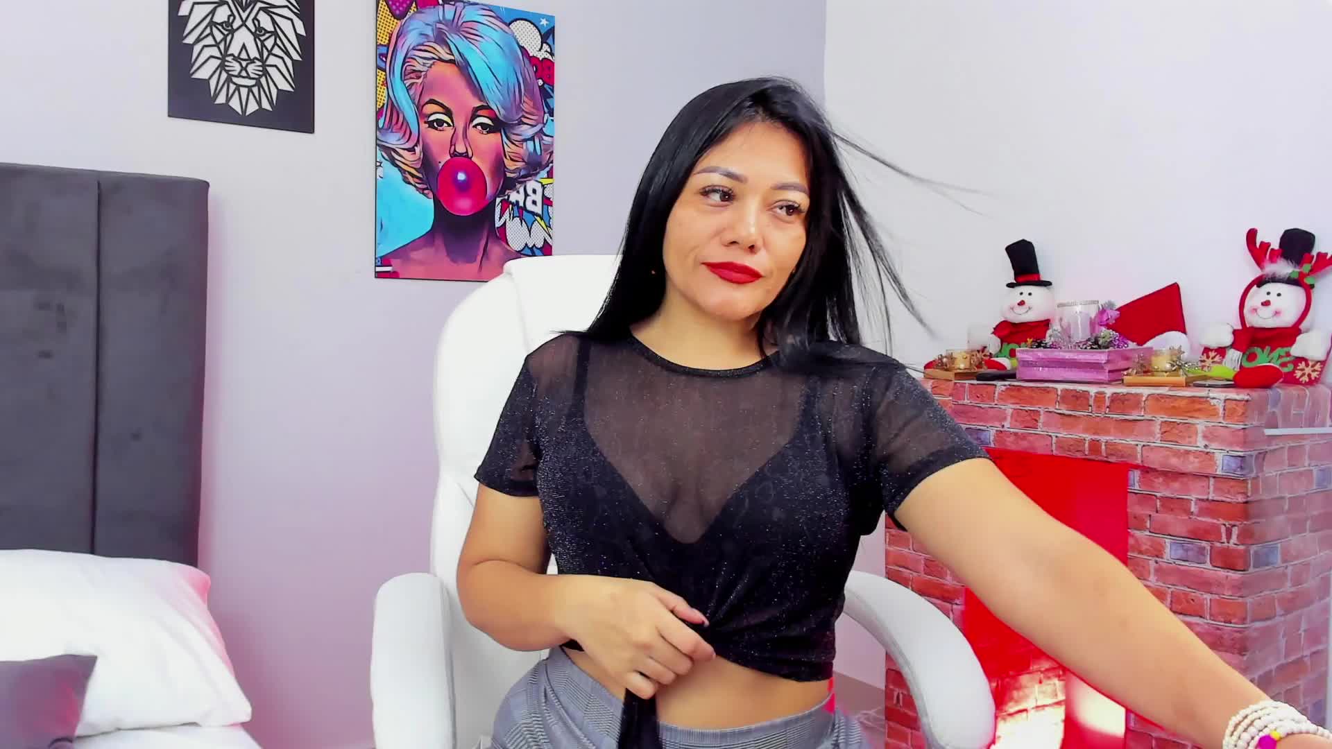 A very warm conversation Private Show - video by Abriljoness cam model.