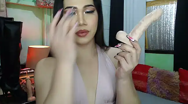 [27 Apr 00:24] Private Show sucking and riding dildo - video by elise_bloom69 cam model