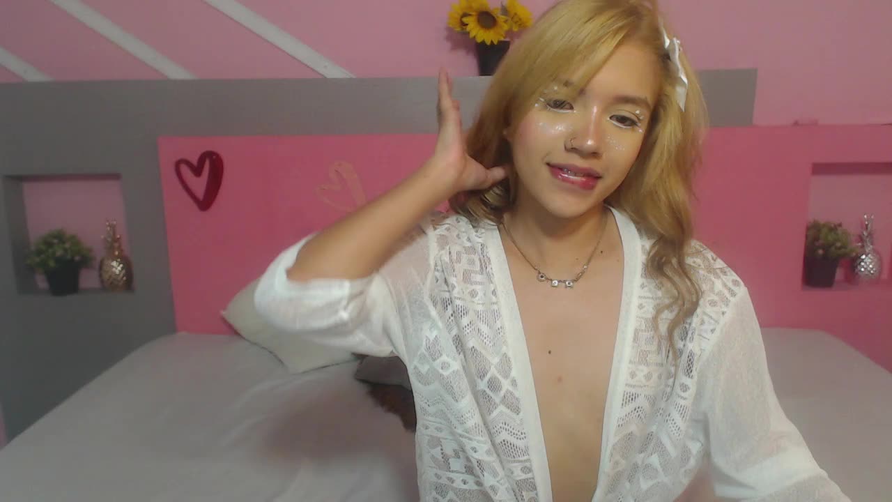 white – видео вебкам-модели Sweetcristin