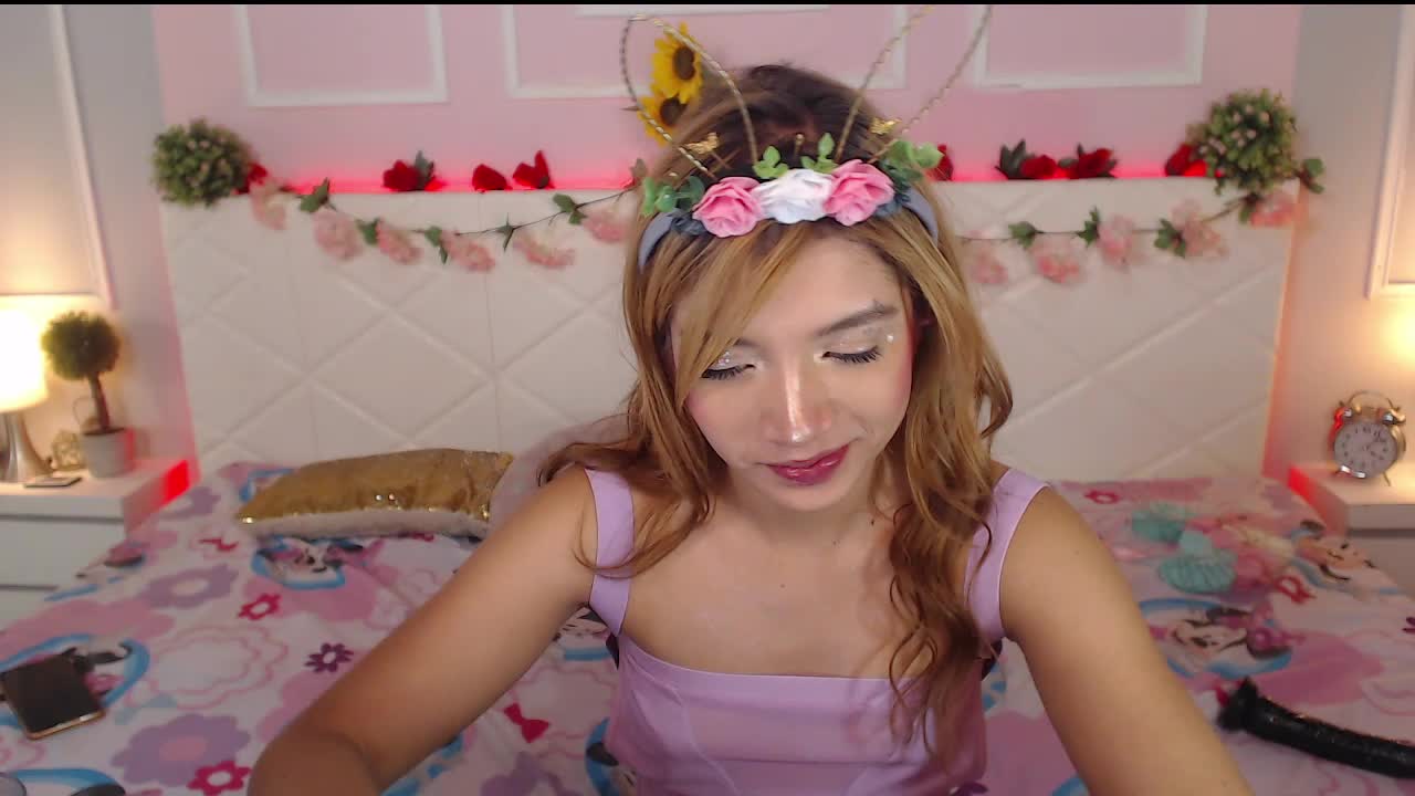 smile – видео вебкам-модели Sweetcristin