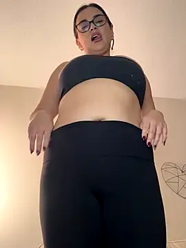 [2 Nov 00:41] Private Show - squirting massive puddles 💦 - video by Celinaax cam model