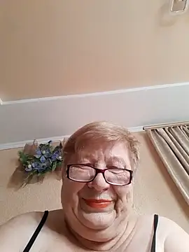 [25 Aug 18:50] Private Show