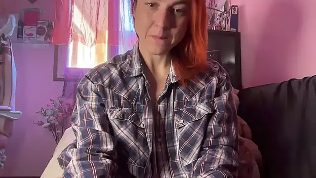 Private Show: godo tanto e culo in primo piano, una pecorina cosi ti farà venire subito! - video di Nikky_Divine modella di cam