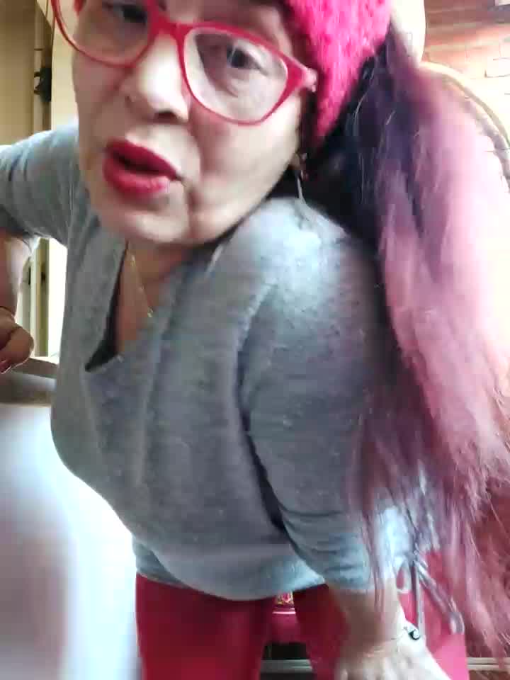 twerk on you - video Love_Tina_Forever kameramallilta