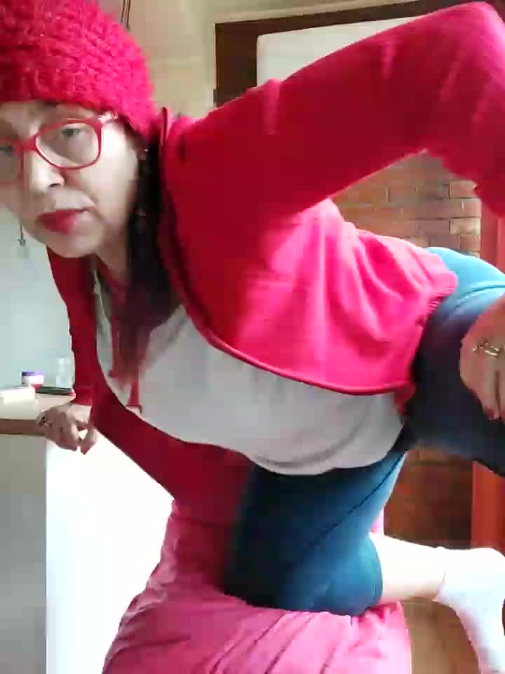 change ouyfit anany time - video Love_Tina_Forever kameramallilta