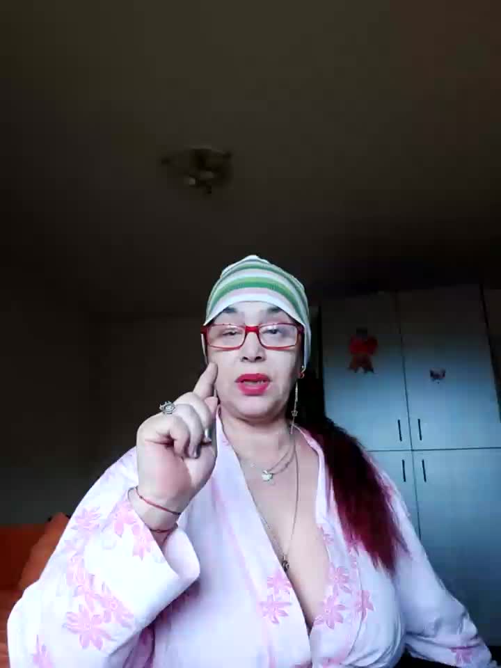 Big ass  closeup - video Love_Tina_Forever kameramallilta