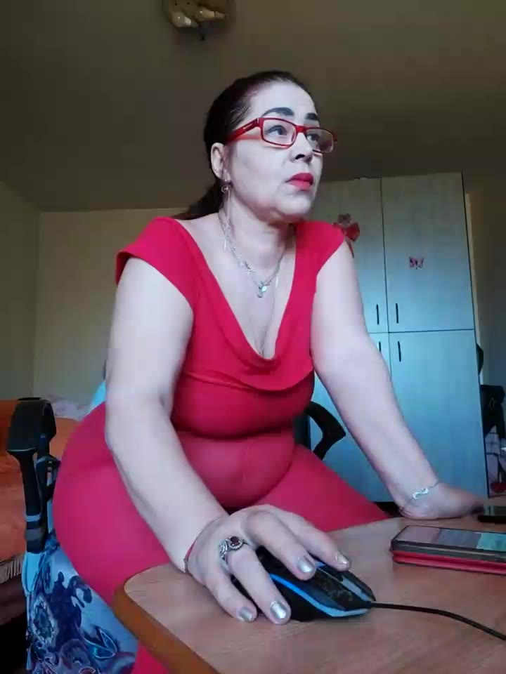 lick my feet@and my big ass - video Love_Tina_Forever kameramallilta