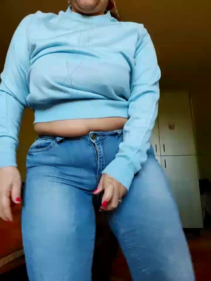 [1TWERK HOT BIG ASS - video by Love_Tina_Forever cam model